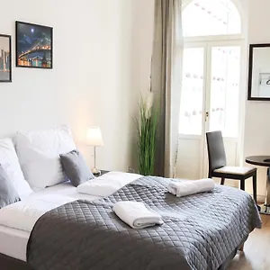 Rose And Apart-hotel Praga